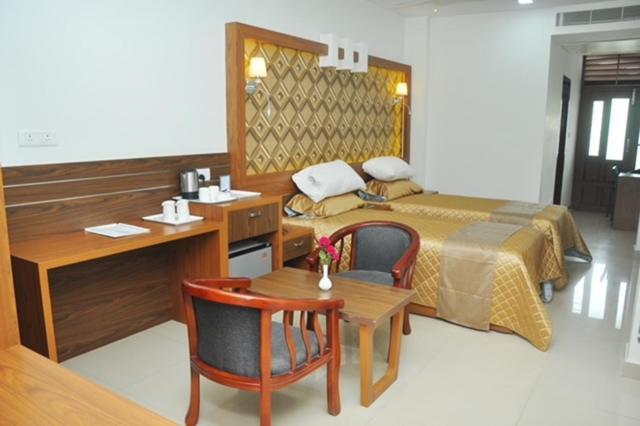 Kunnamkulam Kallada Mamatha Motels מראה חיצוני תמונה