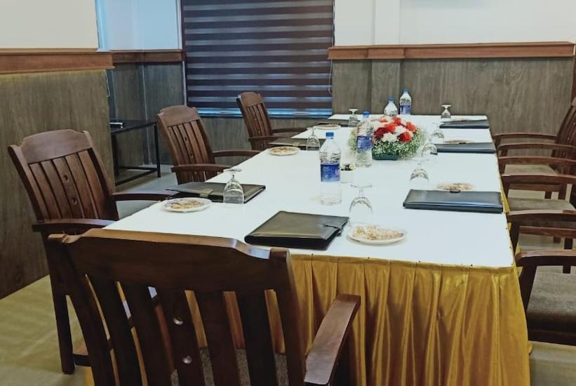 Kunnamkulam Kallada Mamatha Motels מראה חיצוני תמונה