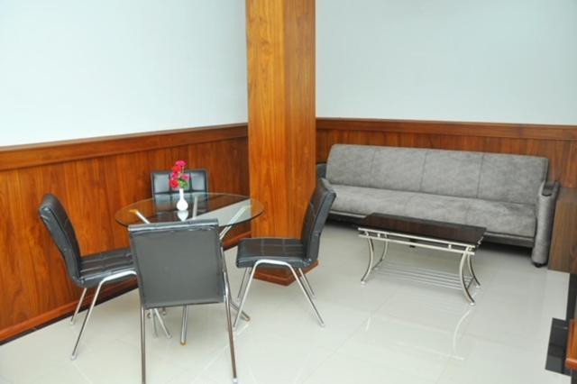 Kunnamkulam Kallada Mamatha Motels מראה חיצוני תמונה