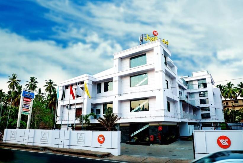 Kunnamkulam Kallada Mamatha Motels מראה חיצוני תמונה